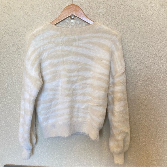 Loft soft sweater zebra print cream and white subtle super soft xs - Picture 2 of 5